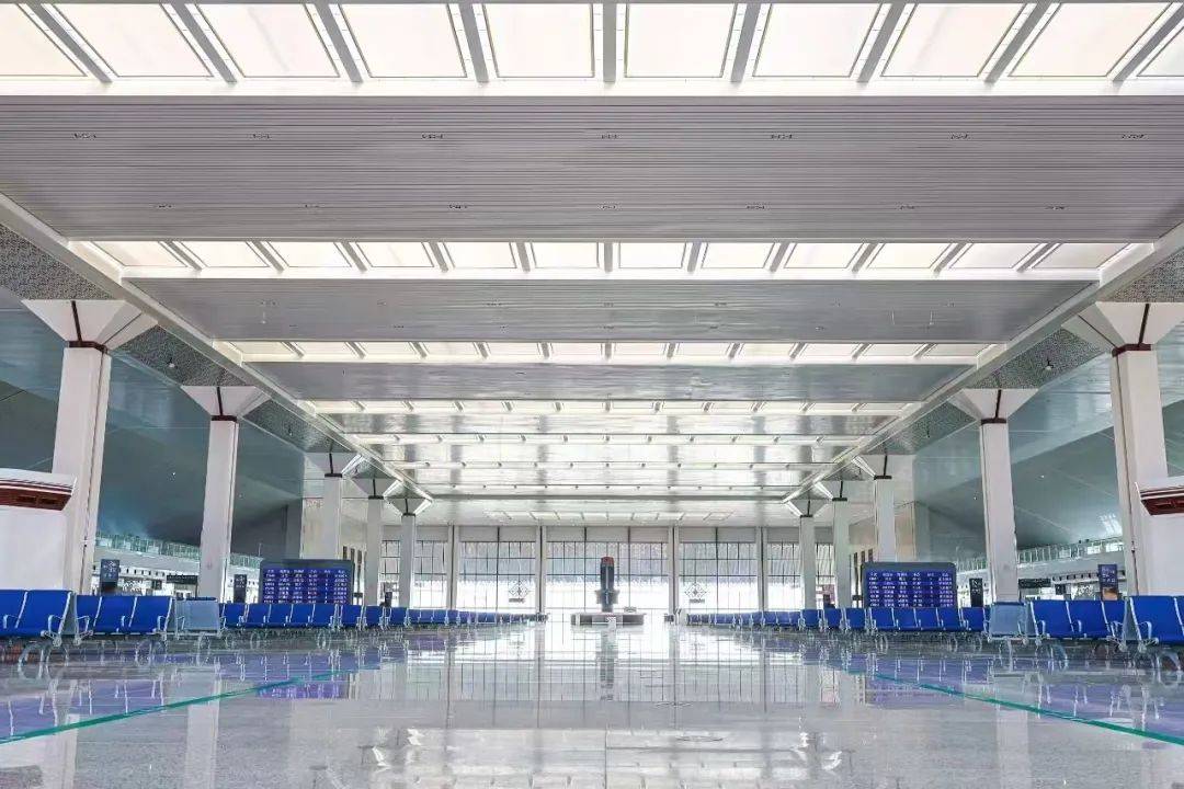 ​扩建完成投用！贵州省第二大高铁站——贵安站焕新登场
