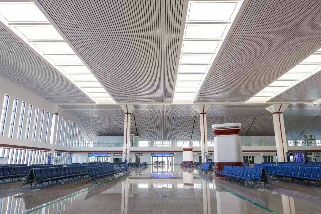 ​扩建完成投用！贵州省第二大高铁站——贵安站焕新登场