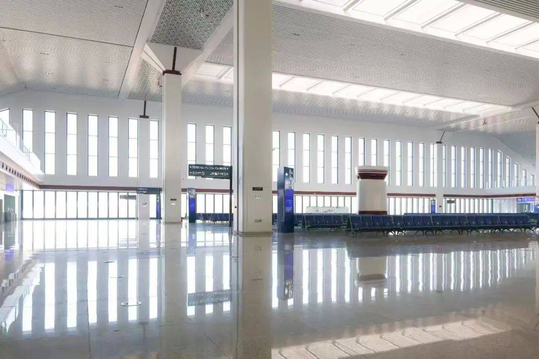 ​扩建完成投用！贵州省第二大高铁站——贵安站焕新登场