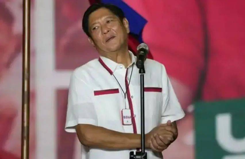 “第二个乌克兰”浮现？连夜遣返上百名中国人！中方罕见表示支持