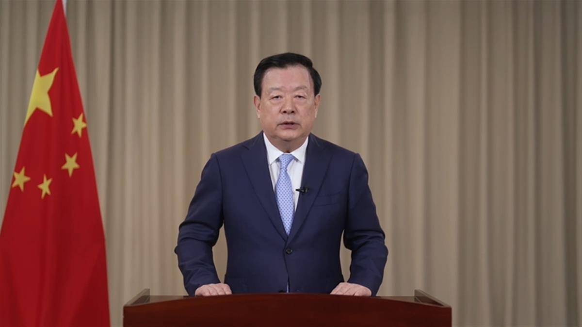 极目政情|港澳办主任夏宝龙：让美国那些“乡巴佬们”去哀鸣吧！