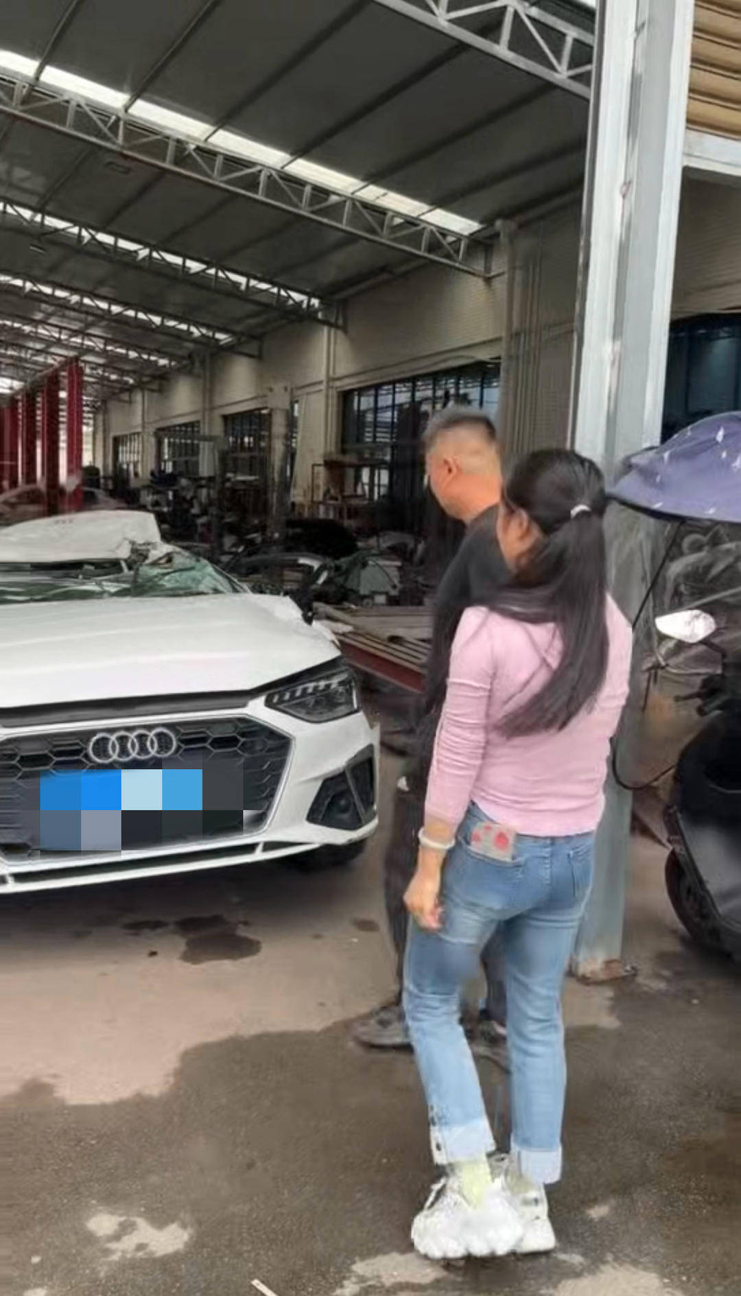 31吨罐车侧翻压顶只受皮外伤 这位“命硬司机”今日获赠新车