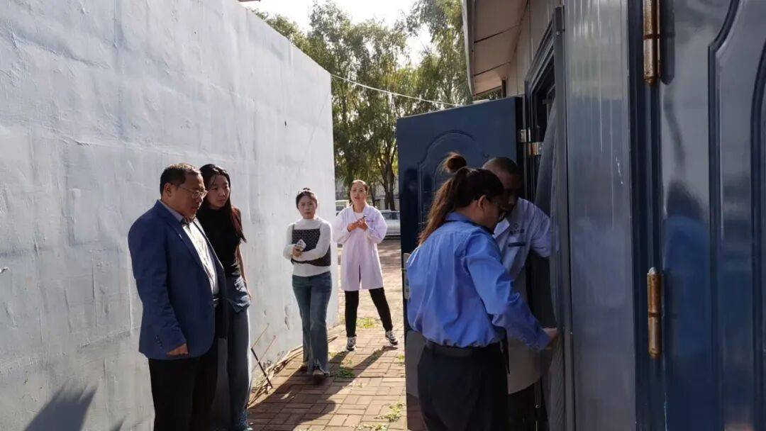 【双节同庆 安全同行】郊区卫健局：严把医疗废物“四道关”